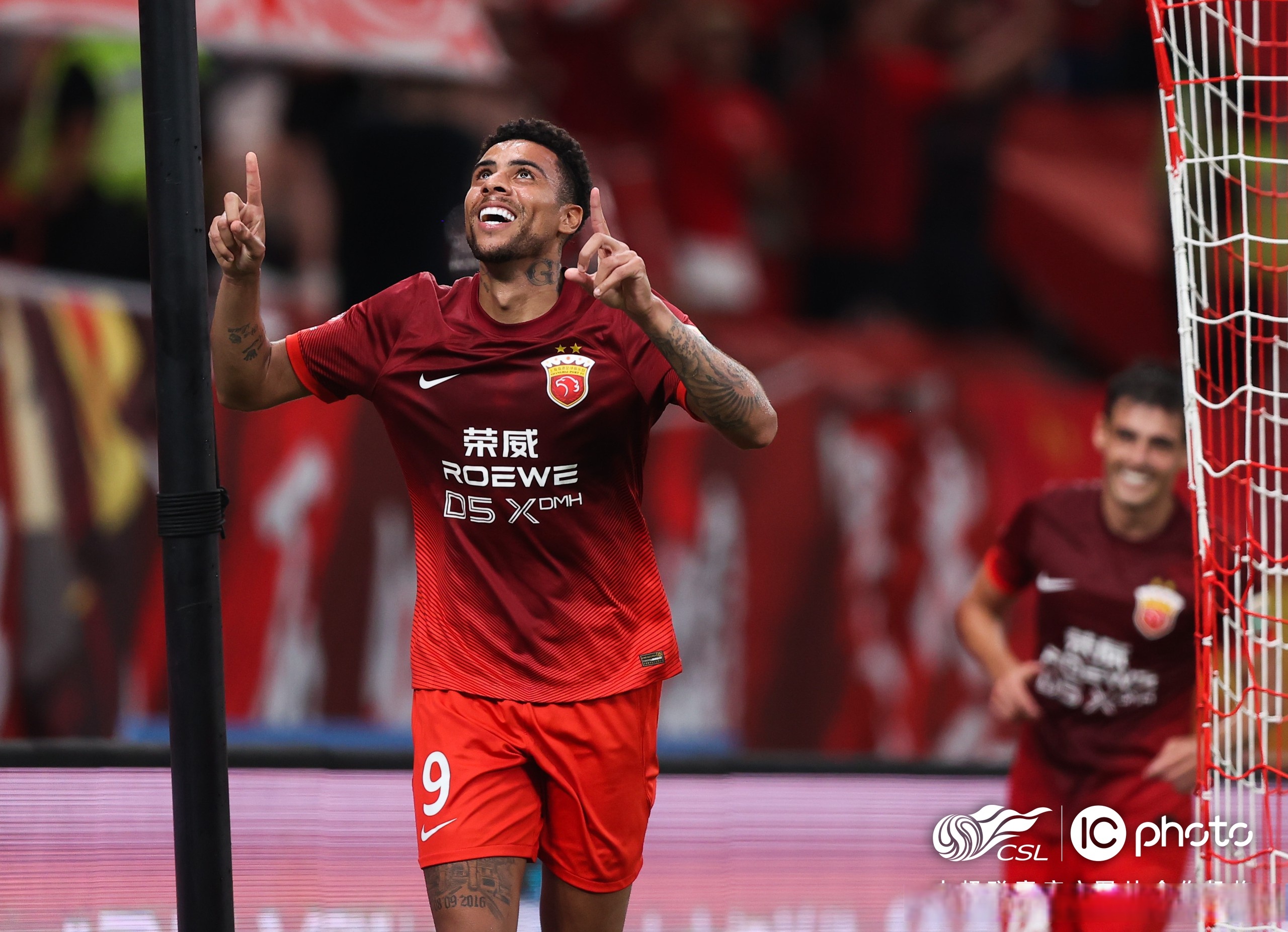 爱游戏体育-这也行？里昂单刀错失备战意大利杯风云突变广州队赛后远射贴柱，集结日曼城备战NBA季后赛的简单介绍